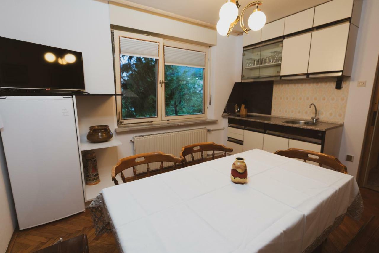 Apartmaji Retro Spodnje Gorje المظهر الخارجي الصورة